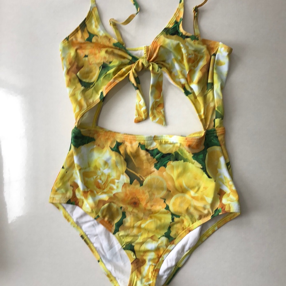 One piece swimsuit